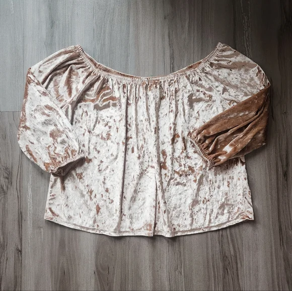 Velet Top - Picture 4 of 7